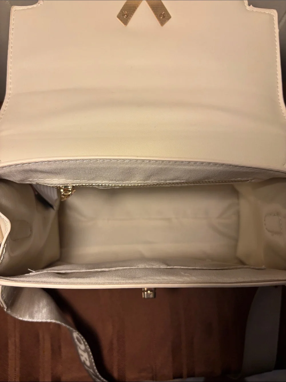 NWT Valentino Orlando Cream Satchel Crossbody & Removable Wallet Set